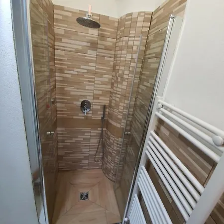 Marla Guest house *